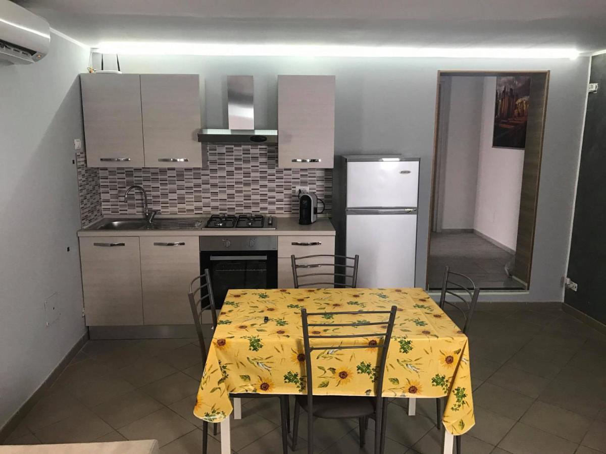 Boomerang House - Airport, Center & Beach Apartment *