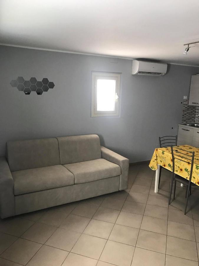 Boomerang House - Airport, Center & Beach Apartment *